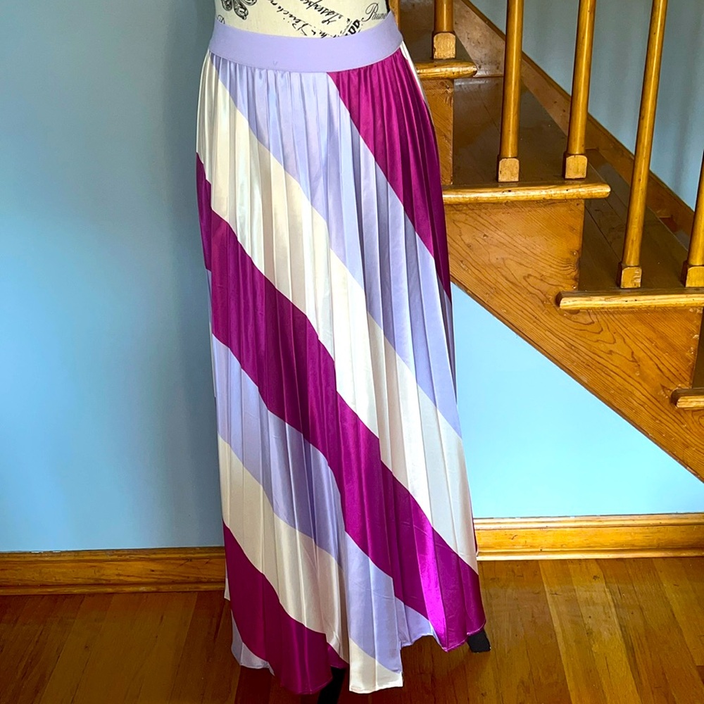 SHEIN CURVE SKIRT